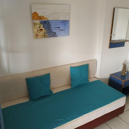 Bambola Apartments Nea Moudhania Rum bild